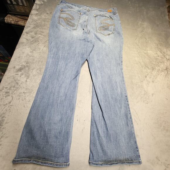 Seven7 Jeans Womens 20W Light Wash Tummyless High Rise Flare Distressed Stretch - Picture 9 of 10